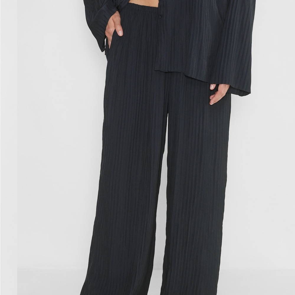 Aritzia Passageway Dark Night Navy Wide-Leg Pants